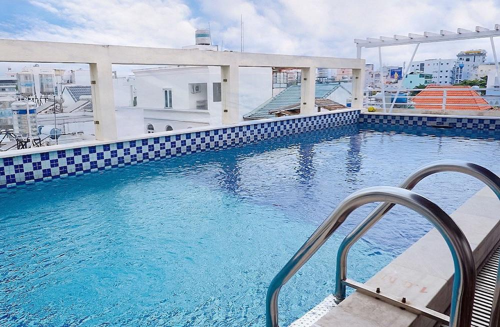 Ananas Family Hotel Ho Chi Minh City Exterior photo