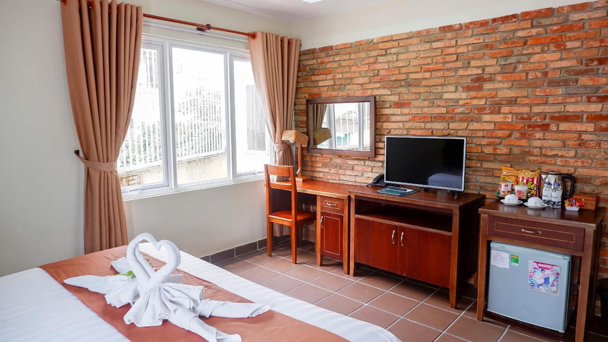 Ananas Family Hotel Ho Chi Minh City Exterior photo