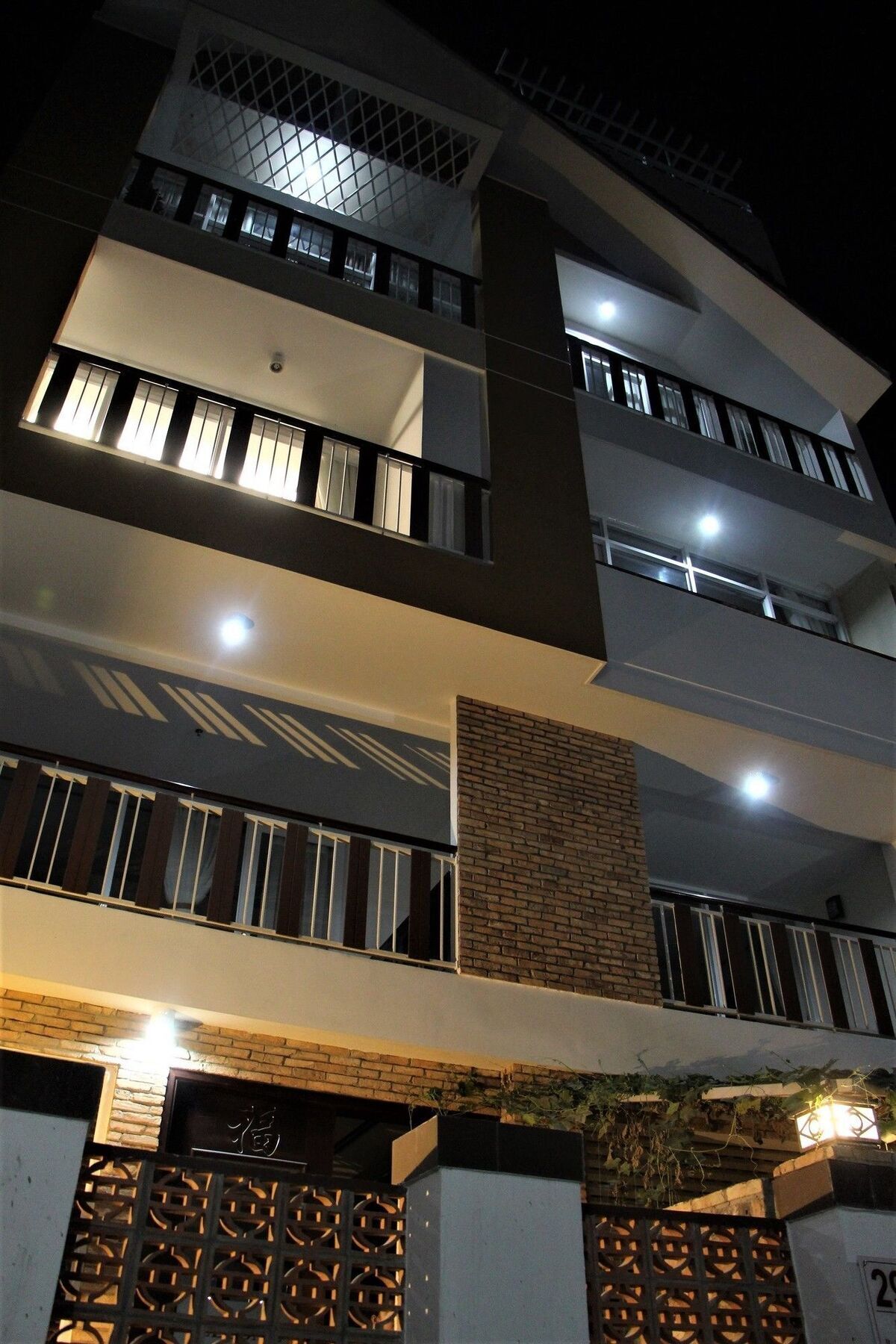 Ananas Family Hotel Ho Chi Minh City Exterior photo